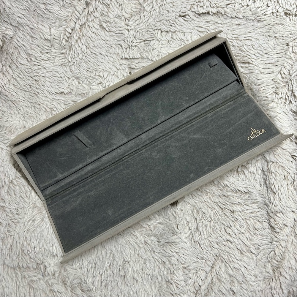 SEIKO CREDOR Gray Velvet Watch Box 9.90x3.25x1.80 inches
